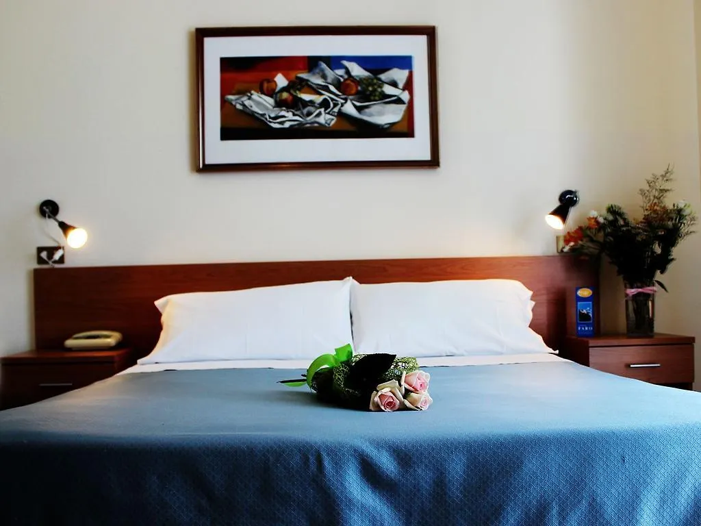 Nuovo Hotel Faro 卡普多兰多